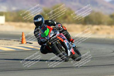 media/Jan-09-2022-SoCal Trackdays (Sun) [[2b1fec8404]]/Turn 14 (10am)/